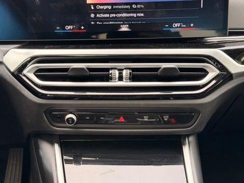 Used 2023 BMW i4 eDrive40 RWD image 17