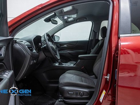 Used 2024 Chevrolet Equinox LT image 11