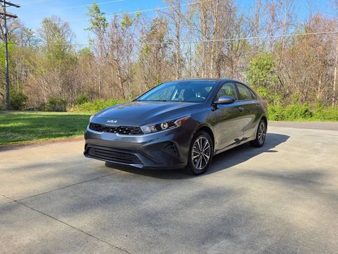 Used 2024 Kia Forte LXS image 1