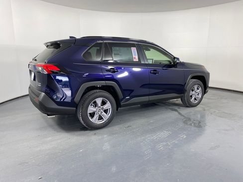 New 2025 Toyota RAV4 XLE image 4