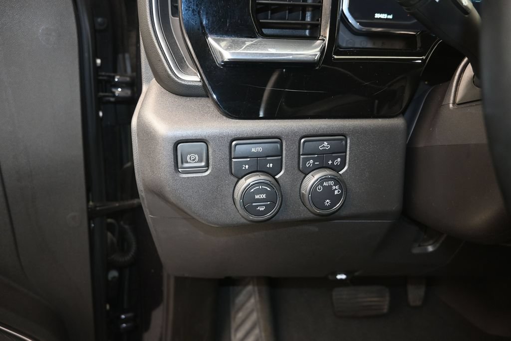 Used 2023 Chevrolet Silverado 1500 LT w/ Convenience Package II AWD/4WD image 12