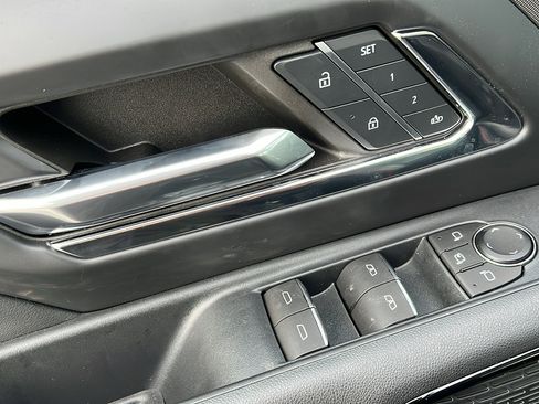 New 2024 Chevrolet Silverado EV RST image 17