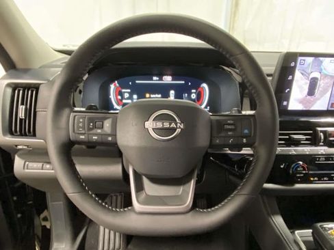 New 2026 Nissan Pathfinder SL image 21