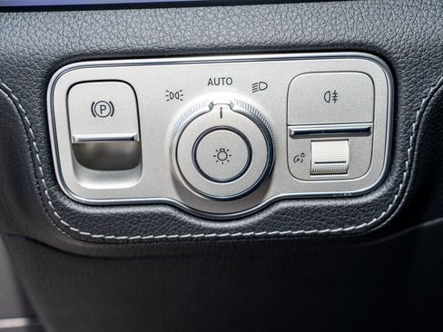 Used 2024 Mercedes-Benz GLE 53 AMG 4MATIC image 31