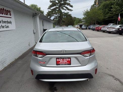 Used 2021 Toyota Corolla LE FWD image 6