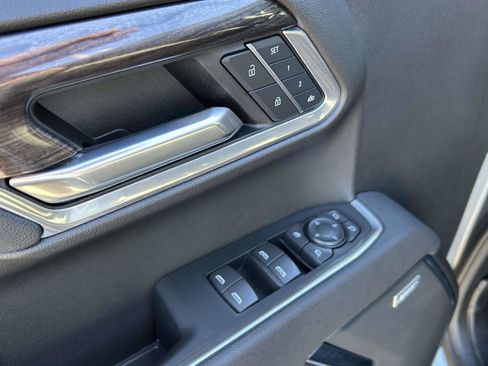 Used 2025 Chevrolet Silverado 1500 LTZ image 18