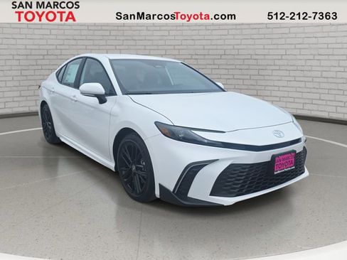 New 2026 Toyota Camry SE image 3