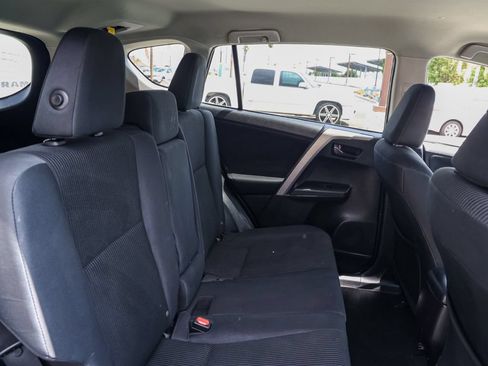 Used 2016 Toyota RAV4 LE FWD image 18