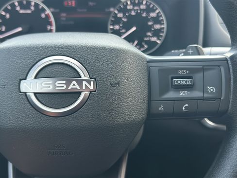 Used 2026 Nissan Rogue S FWD image 28