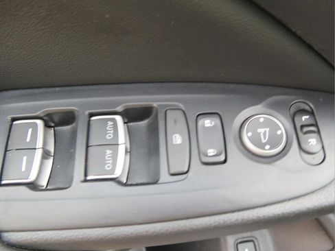 Used 2019 Honda Accord LX image 9
