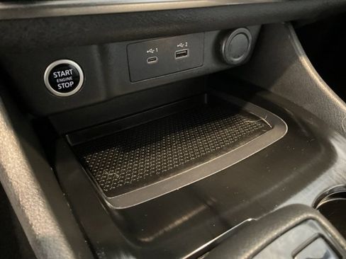 Used 2022 Nissan Rogue SV image 13