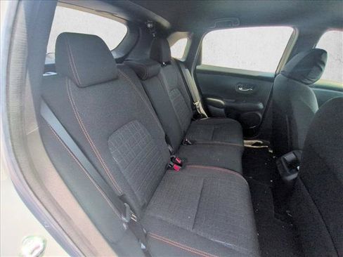 Used 2025 Honda HR-V Sport image 17