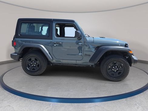 Used 2024 Jeep Wrangler Sport AWD/4WD image 5