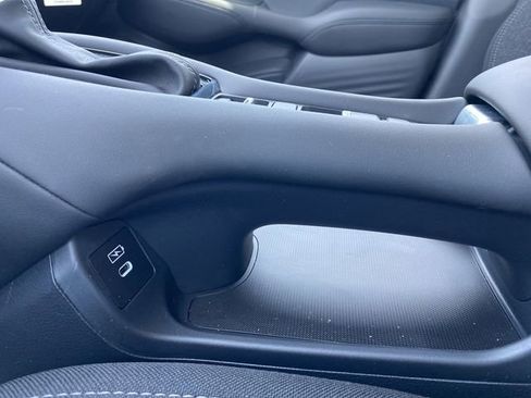 New 2026 Honda HR-V LX image 35