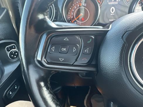 Used 2020 Jeep Gladiator Sport image 19