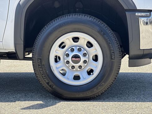New 2026 GMC Sierra 2500 Pro w/ 1SA Pro Safety Plus Package AWD/4WD image 28