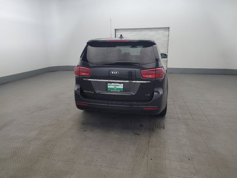 Used 2019 Kia Sedona LX FWD image 7