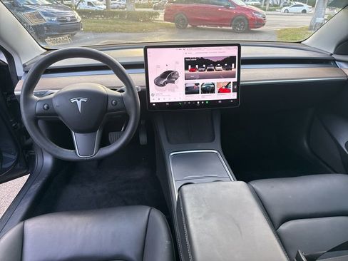 Used 2023 Tesla Model 3 Standard Range image 14