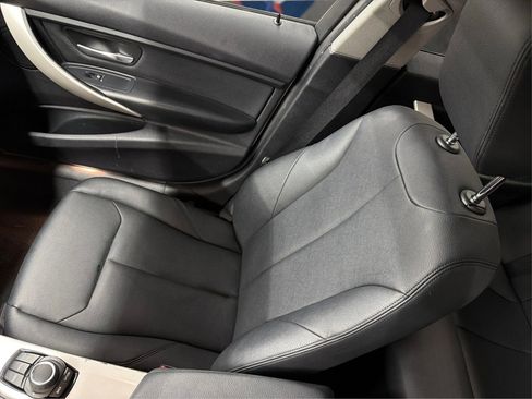 Used 2016 BMW 320i Sedan image 28