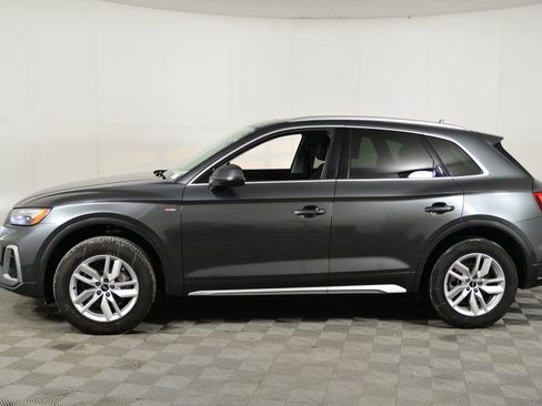 Certified 2023 Audi Q5 2.0T Premium w/ Convenience Package image 2
