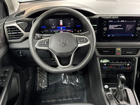 New 2026 Volkswagen Taos SE AWD/4WD image 13