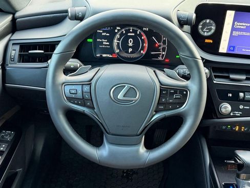 Used 2023 Lexus ES 300h ES 300h w/ Premium Package image 16