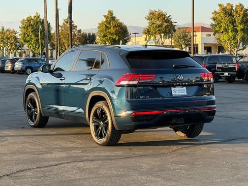 Used 2022 Volkswagen Atlas Cross Sport SEL R-Line AWD/4WD image 8