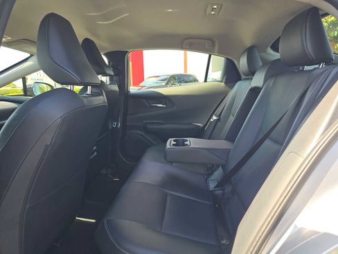 Used 2025 Toyota Prius XLE FWD image 17
