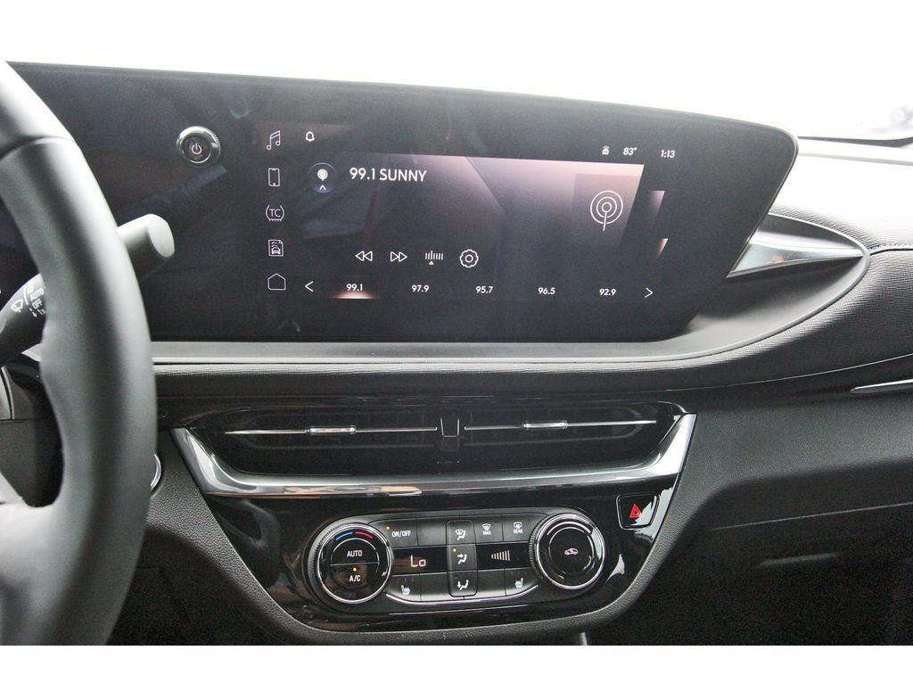 Used 2025 Buick Envista Sport Touring w/ Convenience I Package FWD image 21