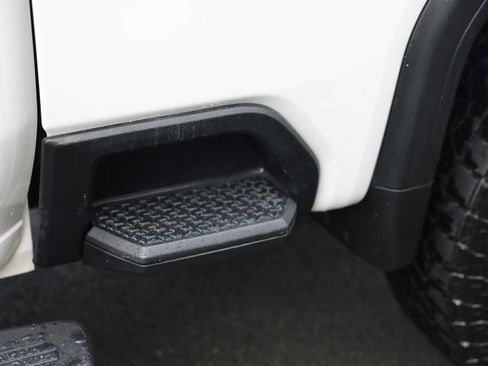 Used 2020 GMC Sierra 2500 AT4 w/ AT4 Premium Package image 35