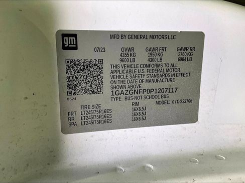 Used 2023 Chevrolet Express 3500 LS RWD image 20