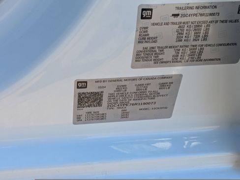 Used 2024 Chevrolet Silverado 2500 LTZ w/ LTZ Convenience Package image 10