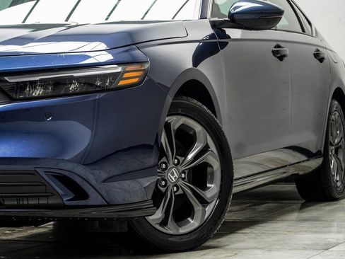 Used 2023 Honda Accord EX-L image 3