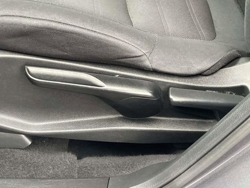 Used 2019 Honda CR-V LX image 16