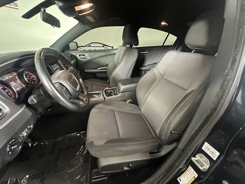 Used 2019 Dodge Charger SXT image 21