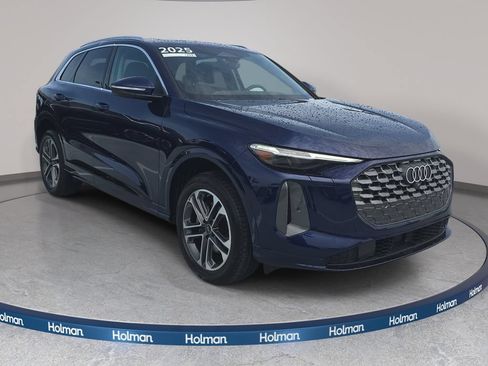 Certified 2025 Audi Q5 Premium w/ Premium Plus AWD/4WD image 3