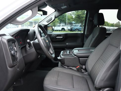 Used 2024 Chevrolet Silverado 1500 Custom RWD image 10