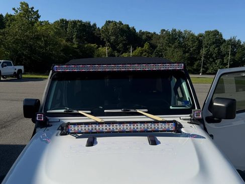 Used 2023 Jeep Wrangler Unlimited Sport AWD/4WD image 16