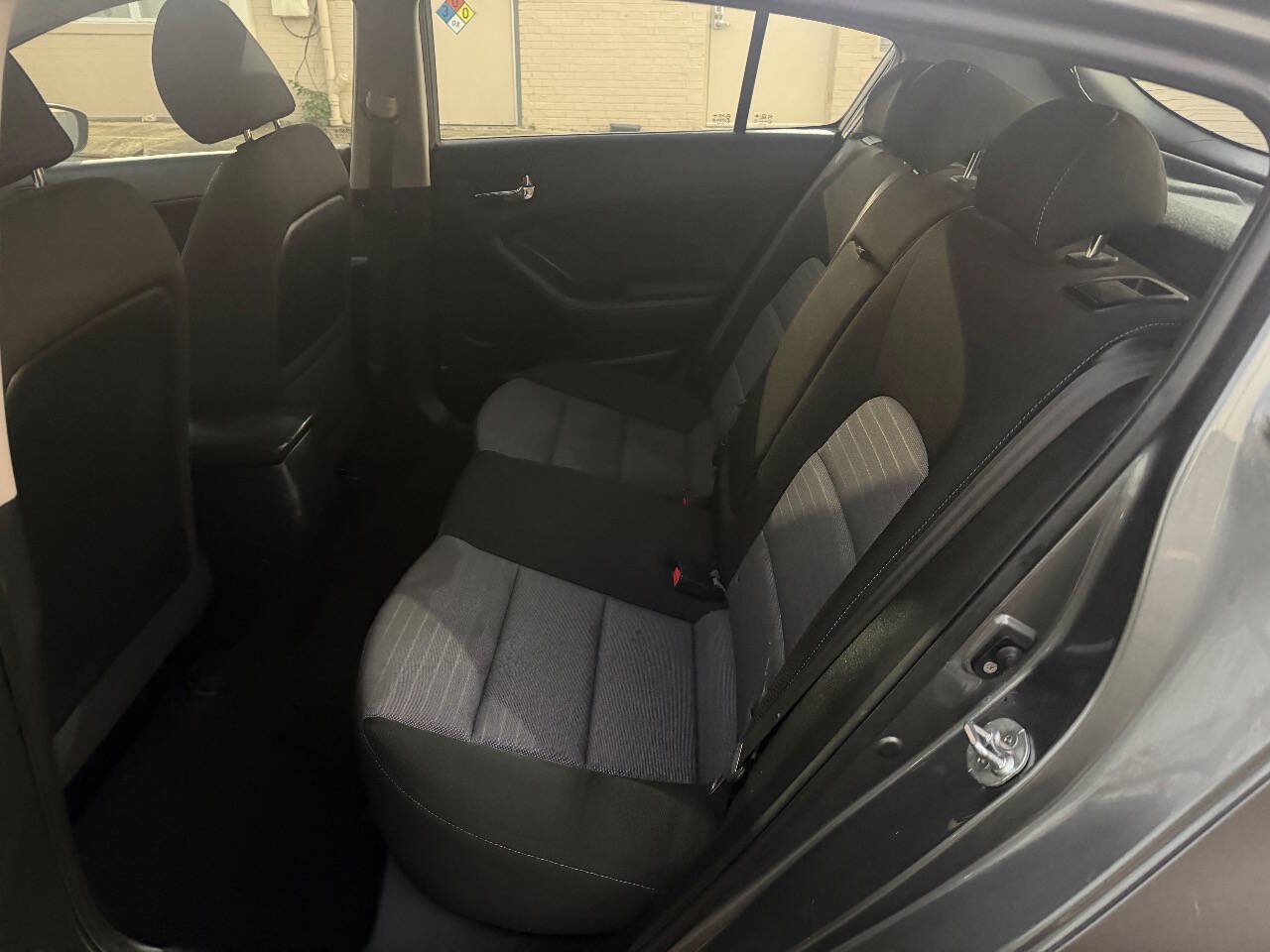 Used 2016 Kia Forte LX FWD image 32