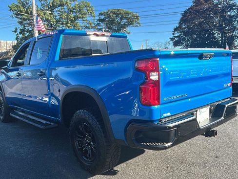 Certified 2022 Chevrolet Silverado 1500 ZR2 w/ Technology Package image 4