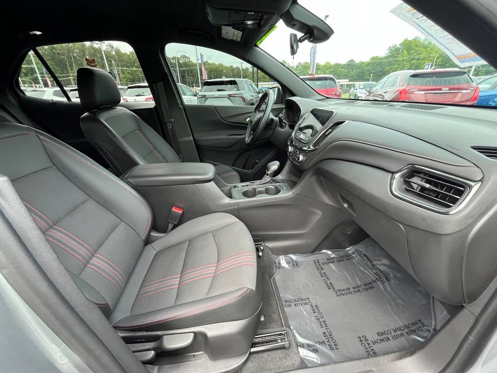 Used 2024 Chevrolet Equinox RS FWD image 17