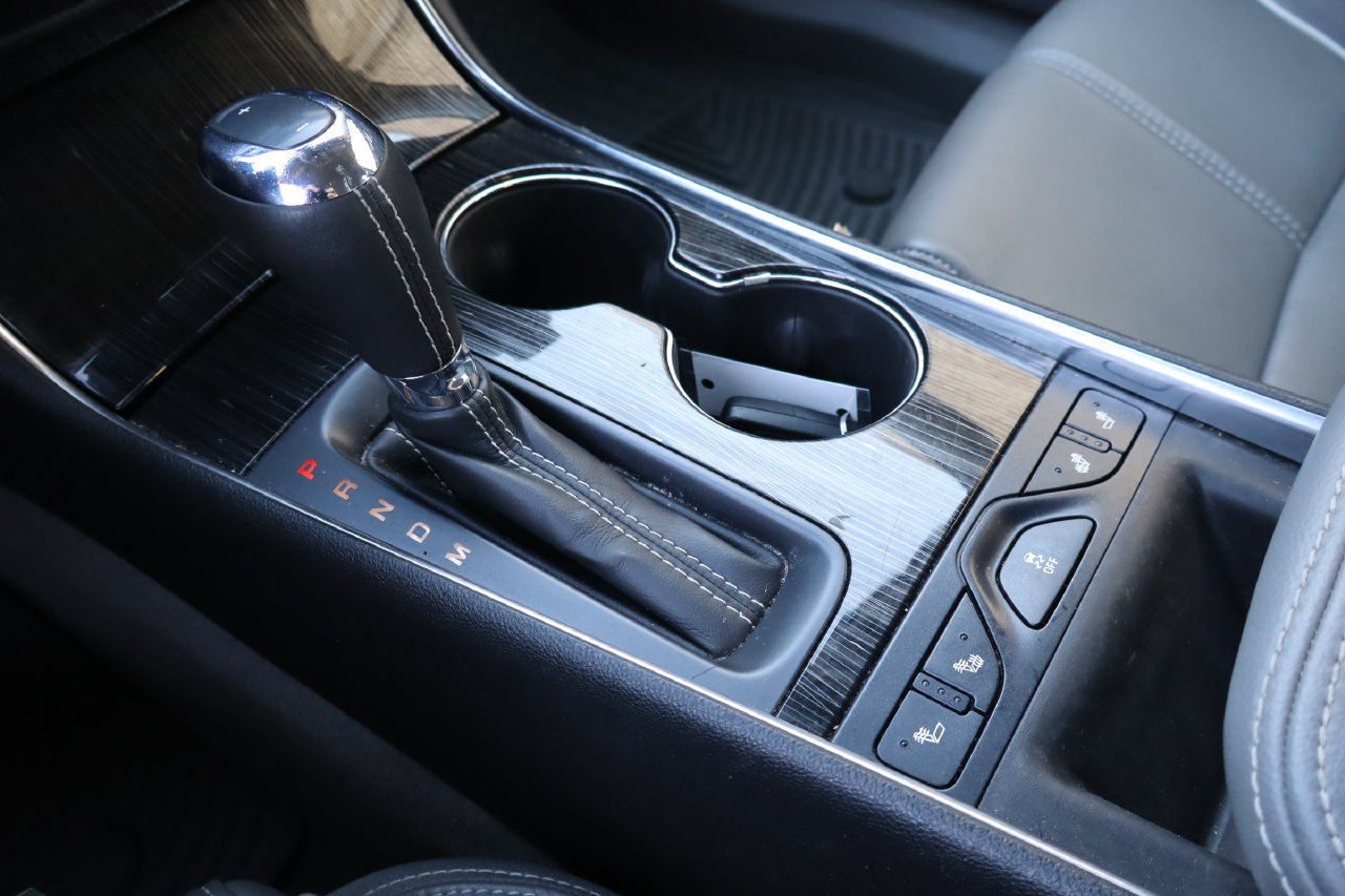 Used 2017 Chevrolet Impala Premier FWD image 24