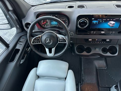 Used 2024 Mercedes-Benz Sprinter 3500 image 24