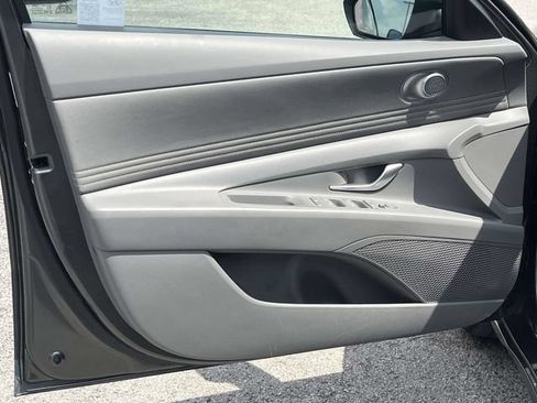 Used 2024 Hyundai Elantra SEL w/ Convenience Package FWD image 15