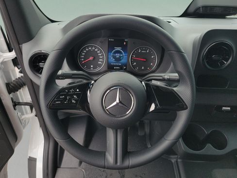 New 2025 Mercedes-Benz Sprinter 2500 image 17