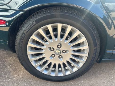 Used 2005 Jaguar XJ8 image 8