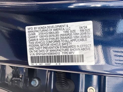 Certified 2025 Honda Pilot Touring image 18