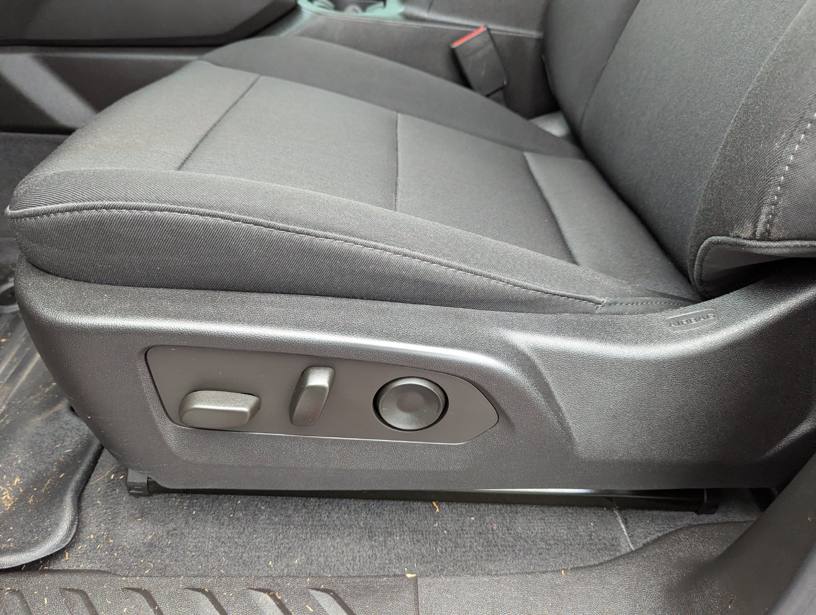 Used 2023 Chevrolet Colorado Trail Boss w/ Technology Package AWD/4WD image 25