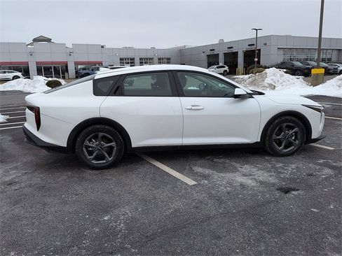 Used 2025 Kia K4 LXS image 7