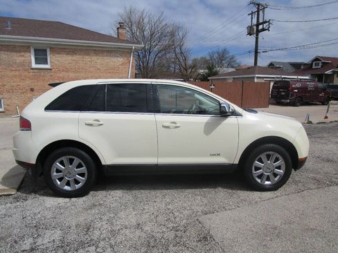 Used 2007 Lincoln MKX AWD image 2